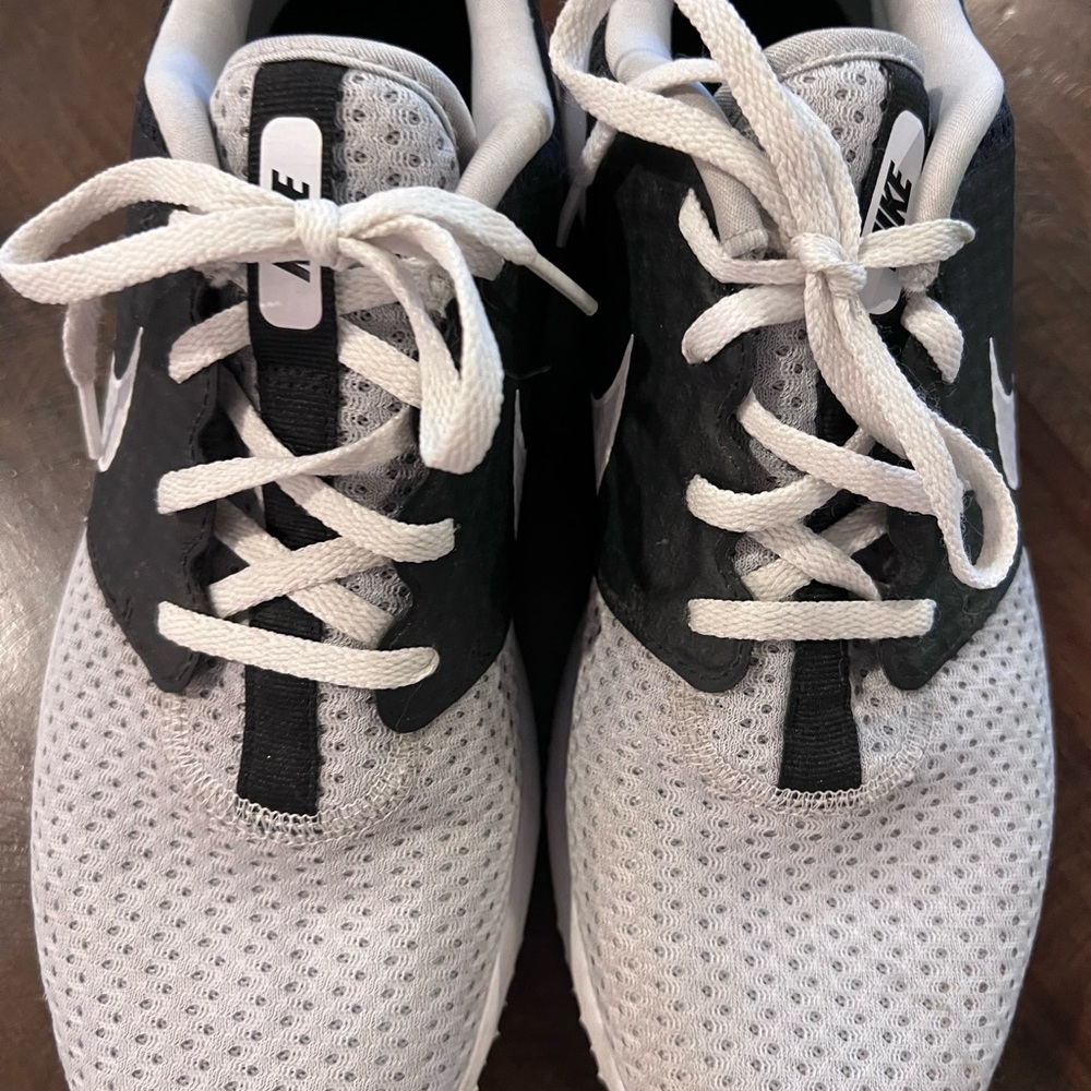 Nike Black and White Youth Golf Shoes